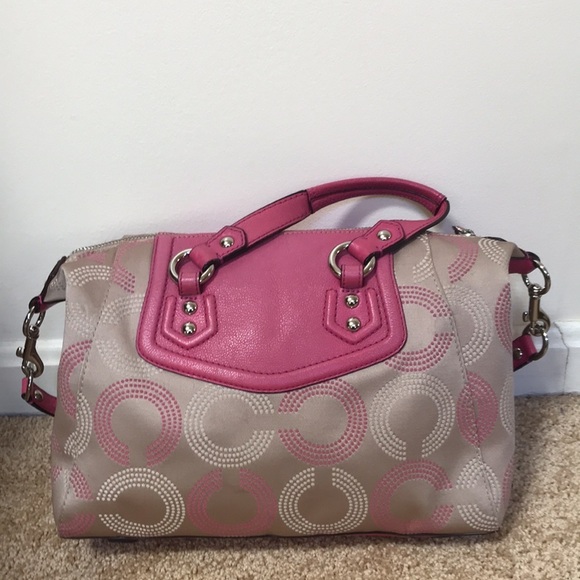 NWT! COACH pebble Taylor tote in silver with peony - Picture 3 of 15